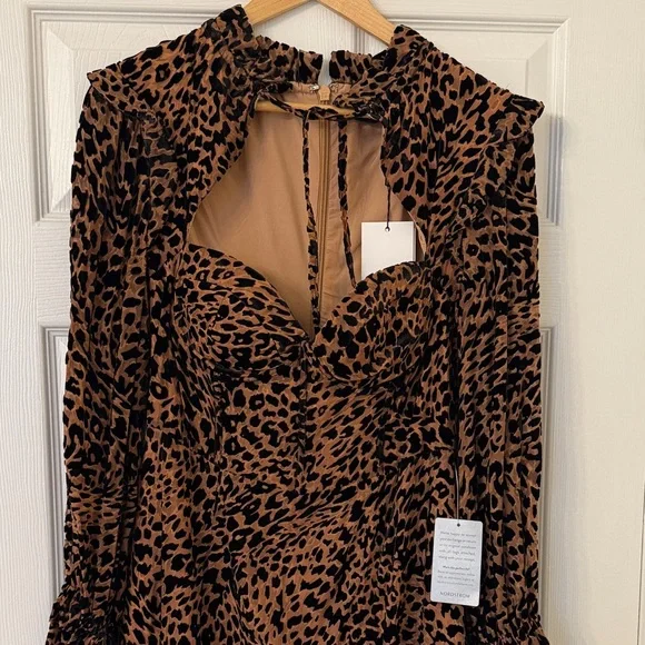 New, Never worn - Lavish Alice Black and Brown Animal Print Long Sleeve Dress - Picture 2 of 4